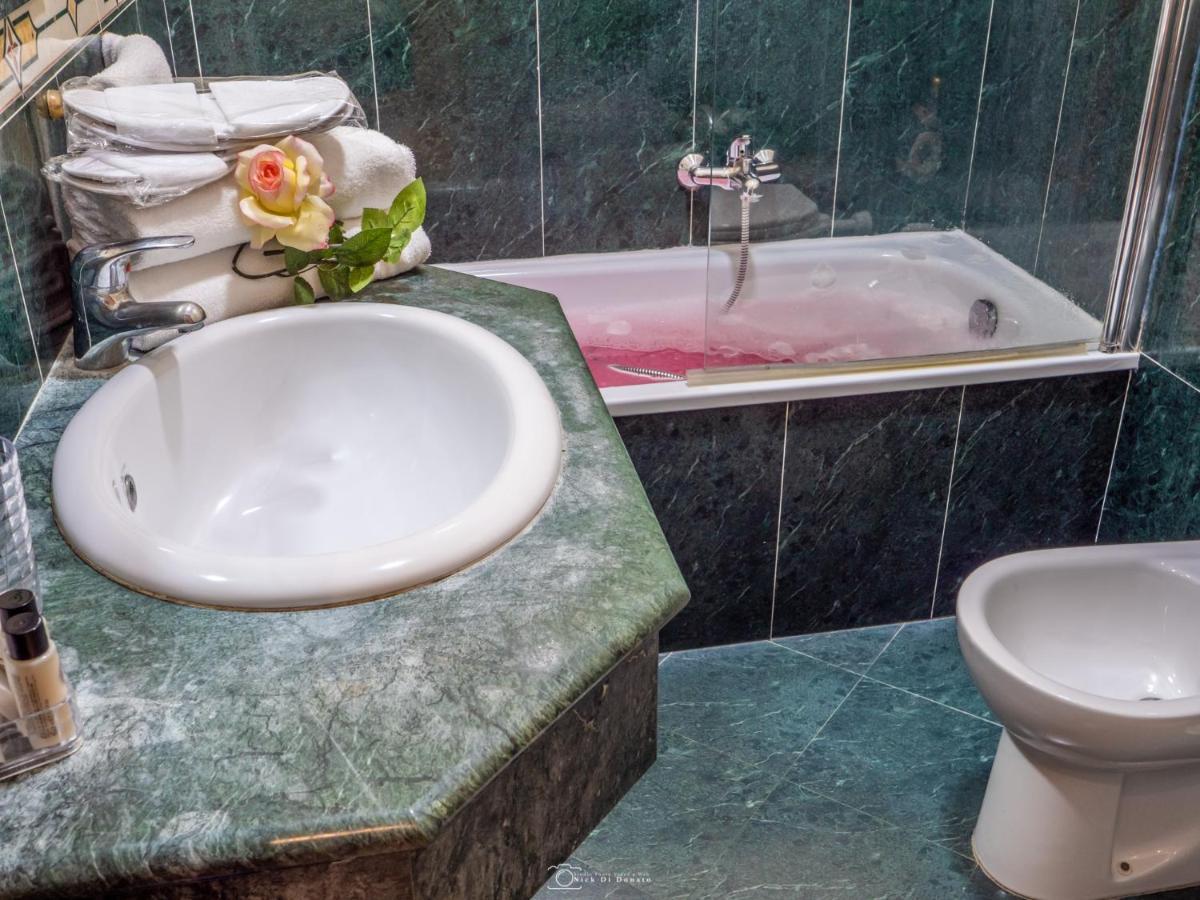 Hotel Suite Caesar Rome Buitenkant foto