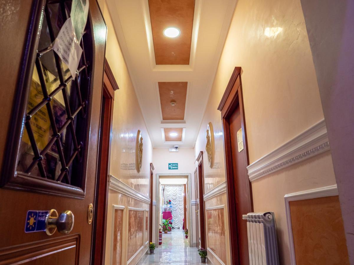 Hotel Suite Caesar Rome Buitenkant foto