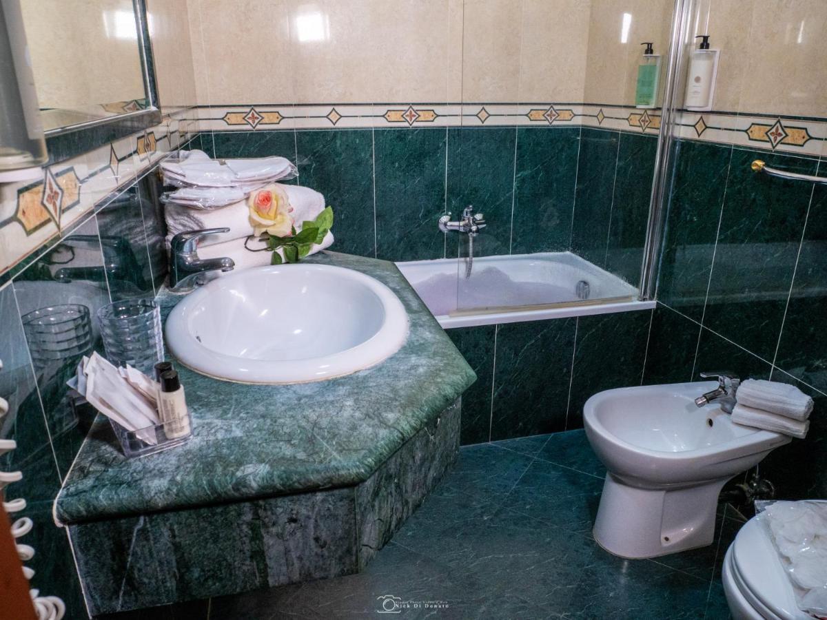 Hotel Suite Caesar Rome Buitenkant foto