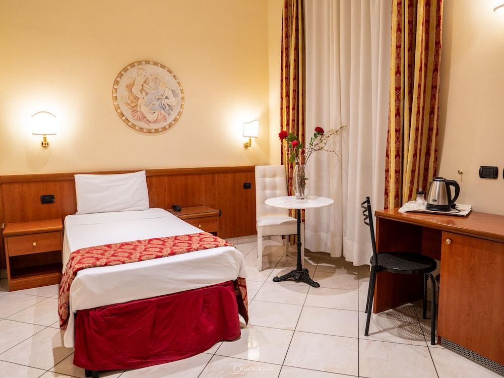Hotel Suite Caesar Rome Buitenkant foto