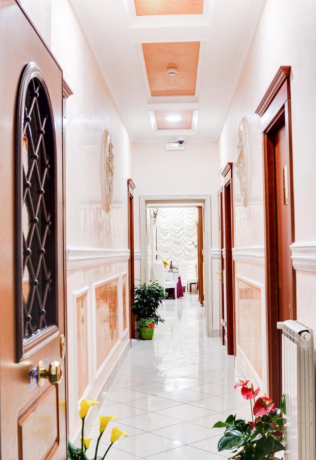 Hotel Suite Caesar Rome Buitenkant foto